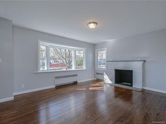 Building Photo - 19 Leonard Pl