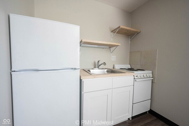 Foto del edificio - 2215 E 56th St