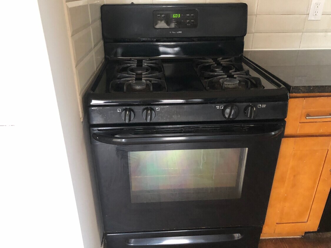 Foto principal - 251 Beacon Ave