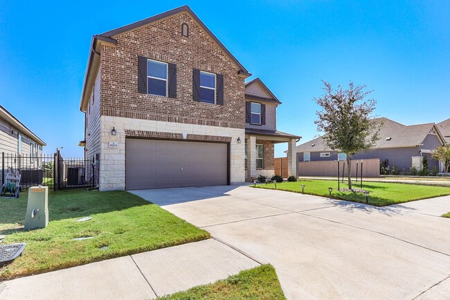 Building Photo - 8203 Knoxville Trl