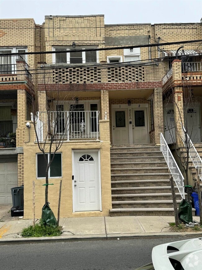 Building Photo - 426A 63rd St