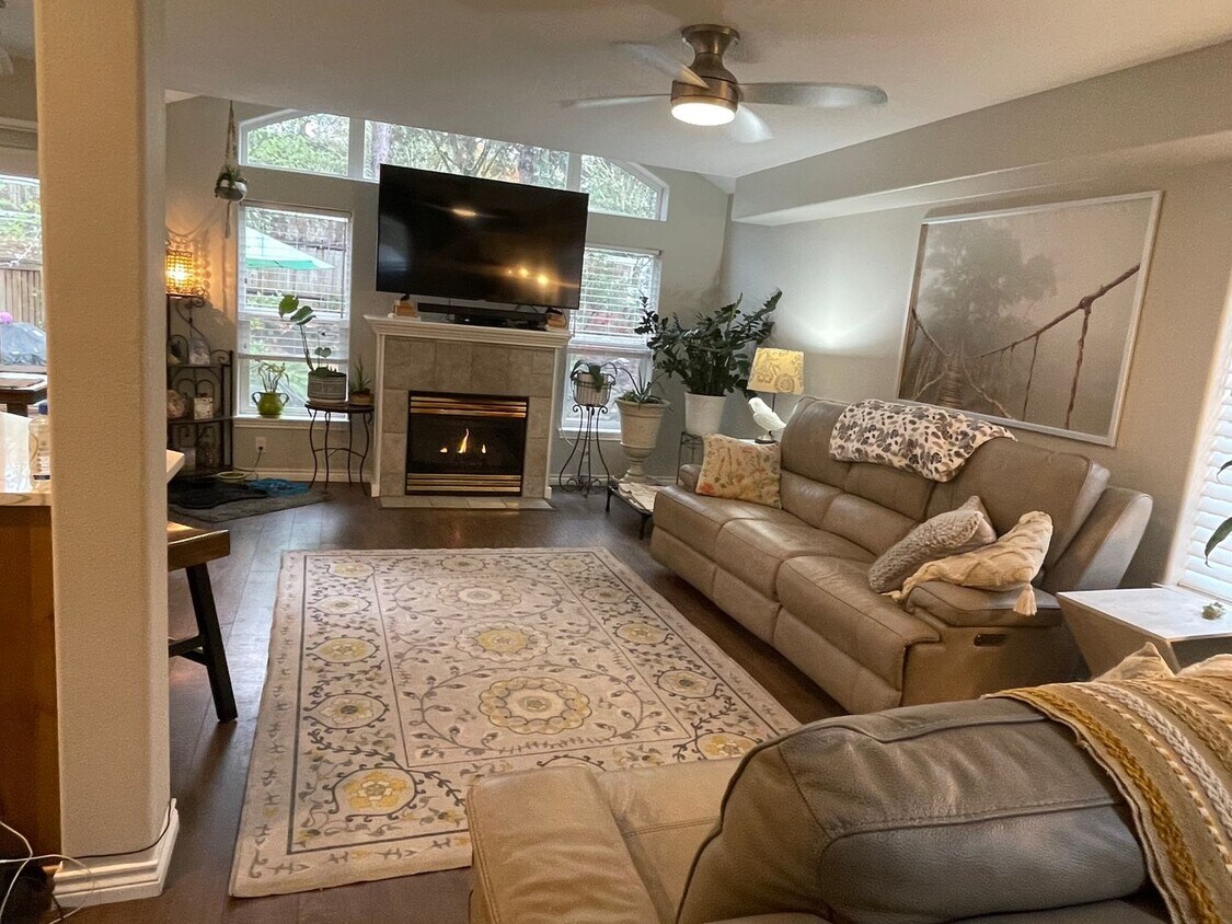 Primary Photo - Updated Townhouse in Sherwood- Amazing Loc...