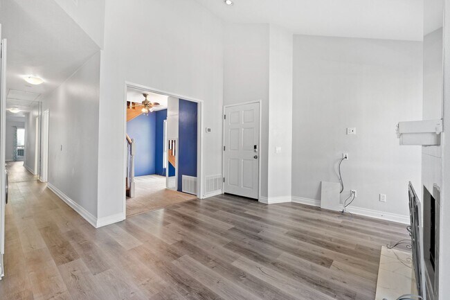 Foto del edificio - Seawind Upper Unit with Vaulted Ceilings a...