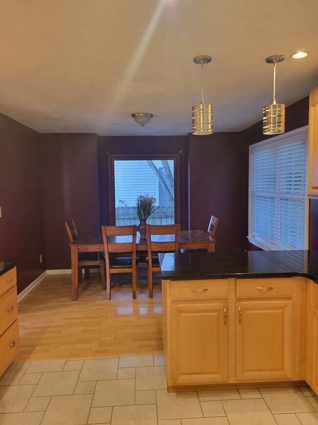 Foto del edificio - 4 bedroom 2.5 baths in Kempsville