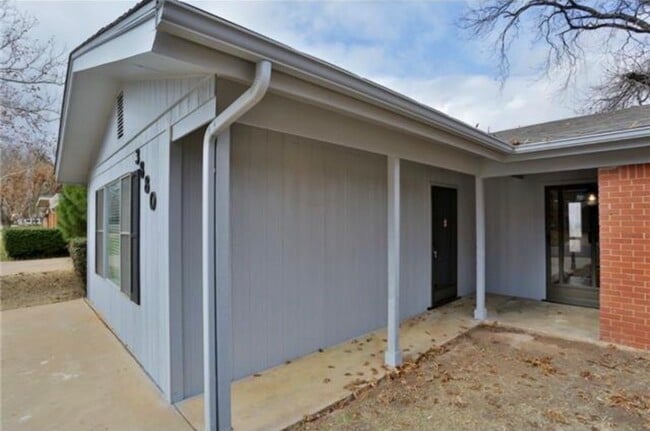 Foto del edificio - 3880 N 9th St