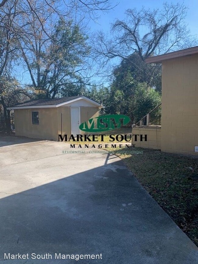 Building Photo - 4 br, 2 bath House - 212 B Baker Street