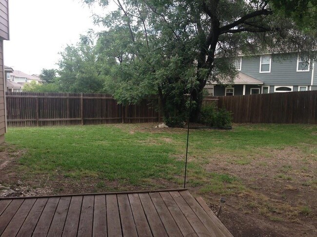 Foto del edificio - 10317 Laredo Dr