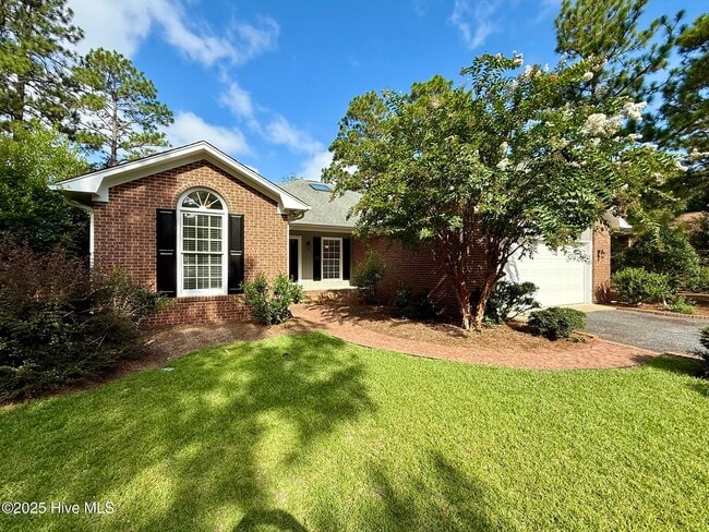 Building Photo - 1475 Monticello Dr