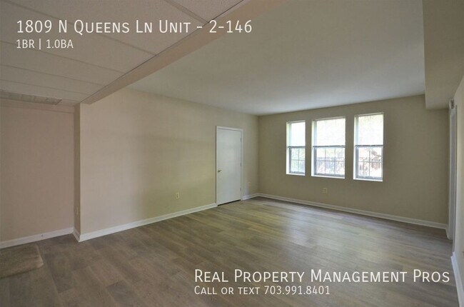 Foto del edificio - 1809 Queens Ln