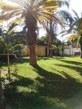 Building Photo - 1826 Cleveland St