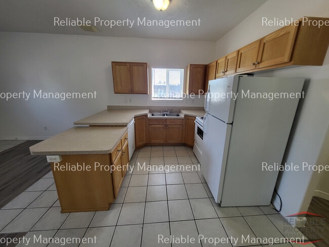 Building Photo - 685 John Adams Pky