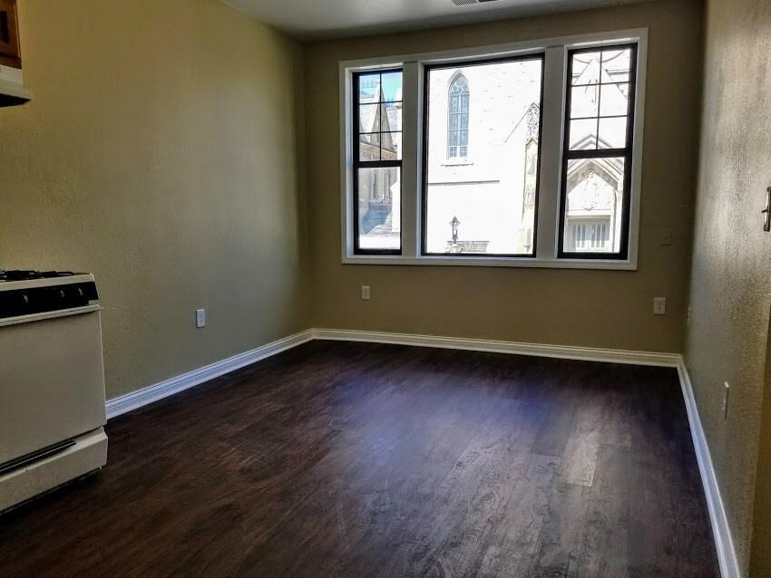 Foto principal - 835 W Mitchell St