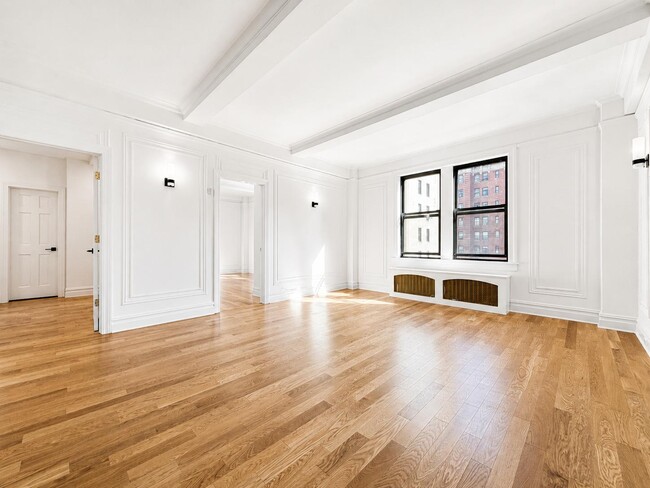Building Photo - 308 W 104th St