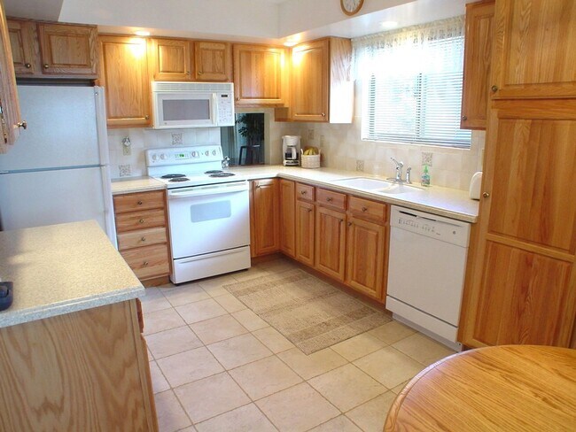 Building Photo - Spacious 3bed/2.5 bath Duplex in Boulder