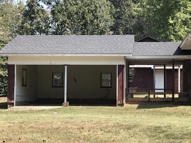 Building Photo - 4001 S Pocola Blvd