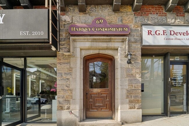 Building Photo - 69 Harney Rd