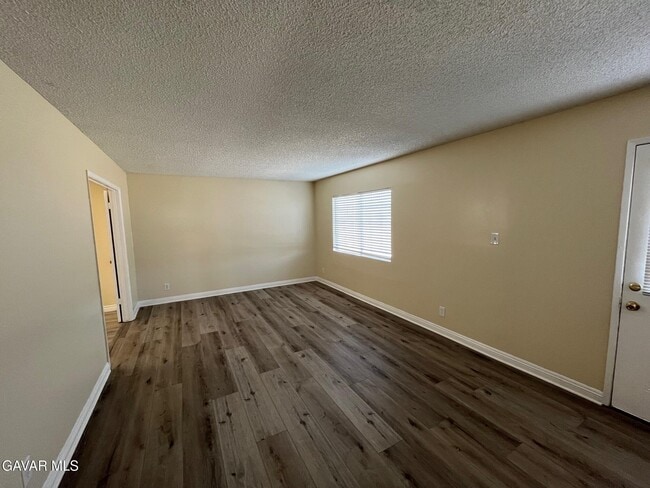 Foto del edificio - 7819 Walpole Ave