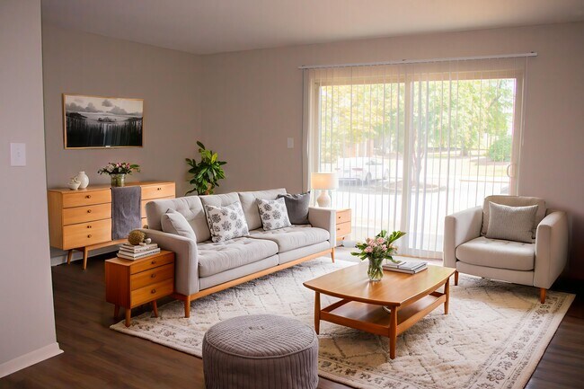 Sala de estar de 3 dormitorios - The Woodlands Apartments