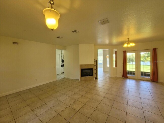Building Photo - 113 Torino Ln