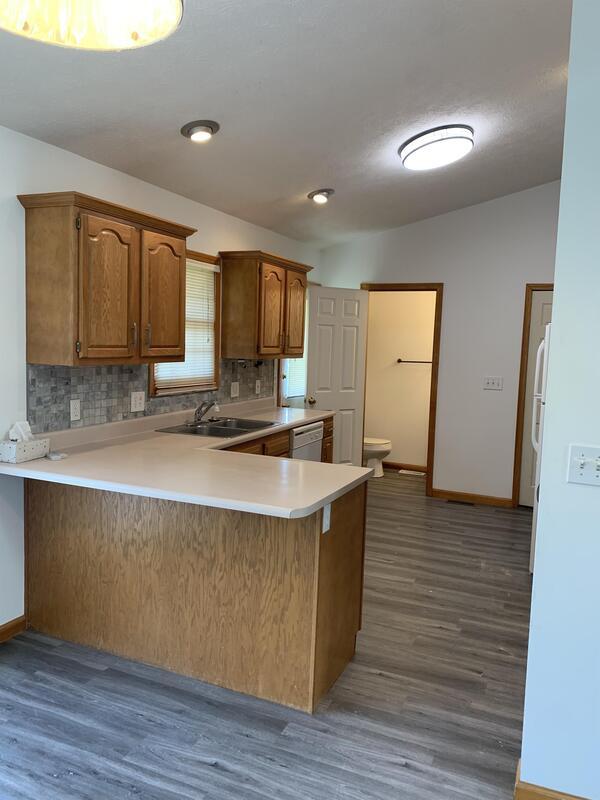 Building Photo - 511 Armand Dr