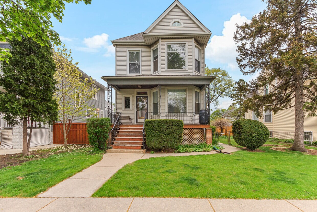 Primary Photo - 4253 N Lowell Ave