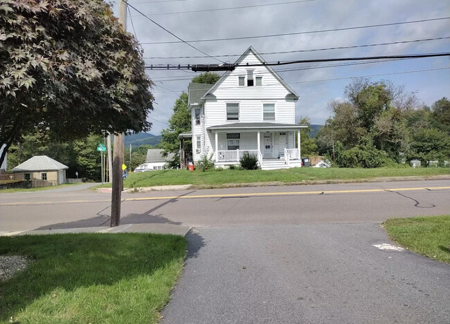 Pittston - 1296 Main St