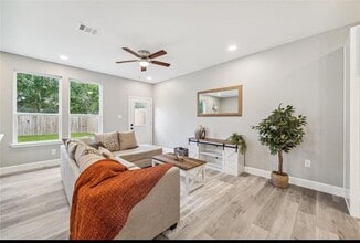 Building Photo - 982 Randolph St