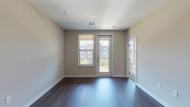 Interior Photo - Park Square