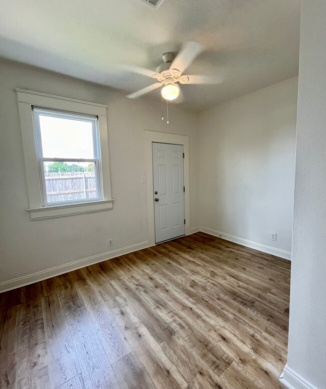 Building Photo - 5378 Hawthorne Pl
