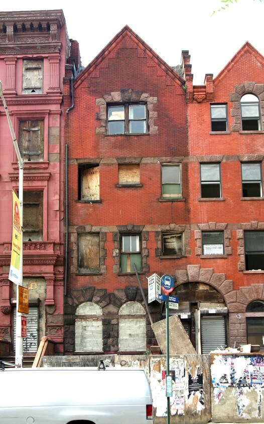 Building Photo - 2068-2070 Fifth Ave