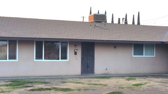 Building Photo - 1661 E Magnolia Way
