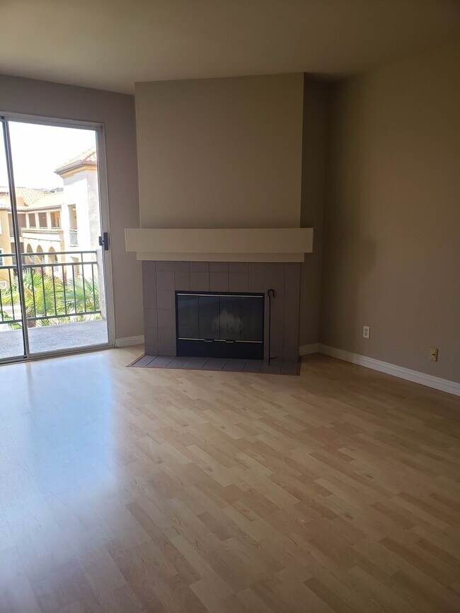 Foto del edificio - Large 2BD/2BA in Mission Valley - Dual Master Suites! - Open Feel - Quiet, Gated, Central Location!