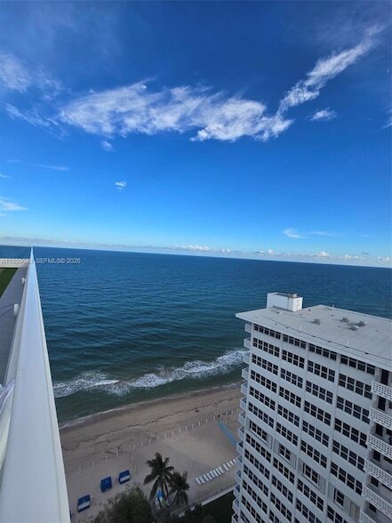 Foto del edificio - 4020 Galt Ocean Dr