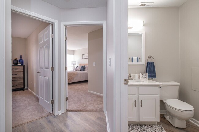 Foto del edificio - The Residence at Christopher Wren Apartments
