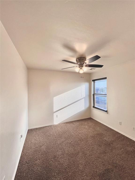 Building Photo - 2821 Edgemere Dr