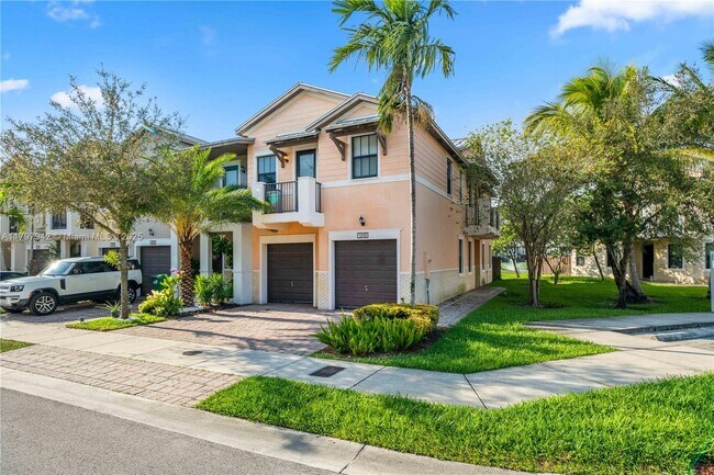 Foto del edificio - 5840 NW 104th Ct