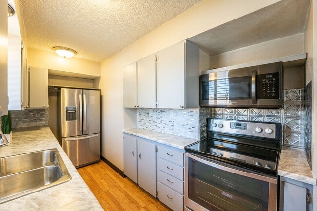 Photo - 954 S Miller St Apartment