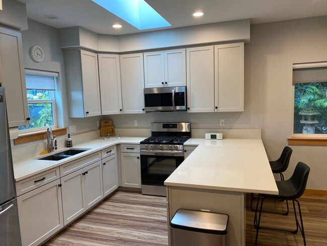 Building Photo - Brand New One Bedroom in Anacortes