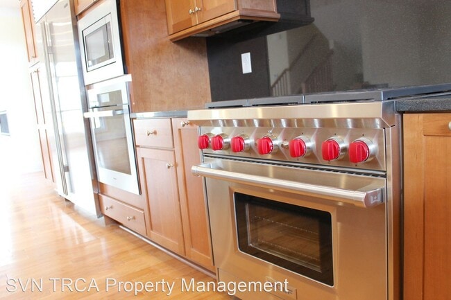 Building Photo - 4 br, 4.5 bath House - 1924 Waterfront Place