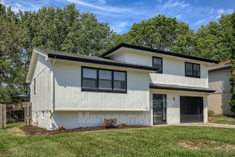 15342 Sarpy Cir, Omaha, NE 68137 House Rental in Omaha, NE