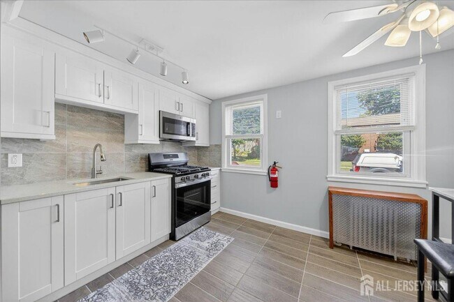 Building Photo - 513 Brooklawn Ave