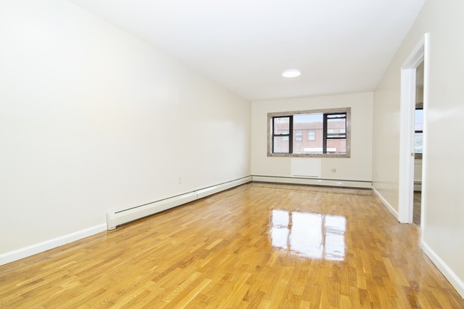 Building Photo - 31 Stuyvesant Ave