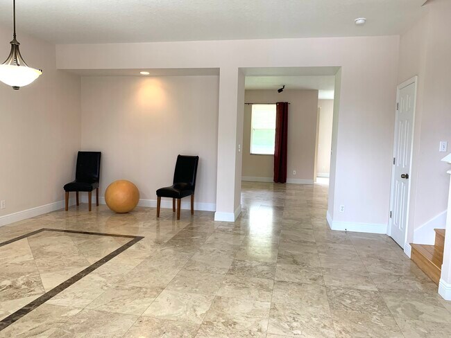 Foto del edificio - 963 N Jacks Lake Rd