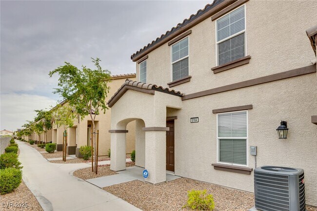 Foto del edificio - 5164 Steep Cliffs Ave