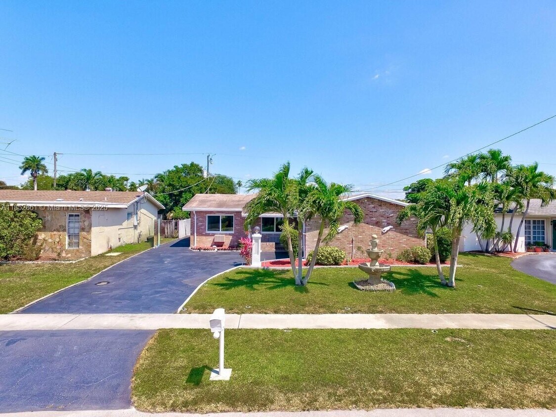 Foto principal - 11461 NW 35th St
