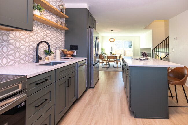 Foto del edificio - 5711 W 92nd Ave