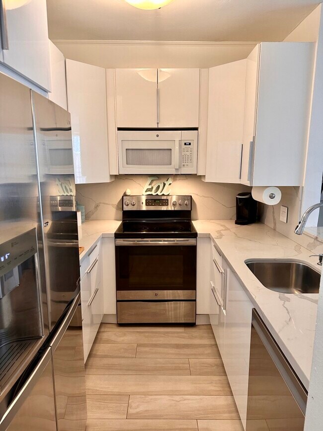 Cocina - 23901 Civic Center Way