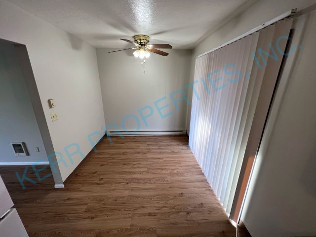 Foto del edificio - FREE RENT! 2 Bd / 1 Bth - Storage - Patio ...