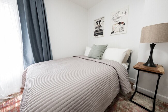 Foto del edificio - 222 E 104th St