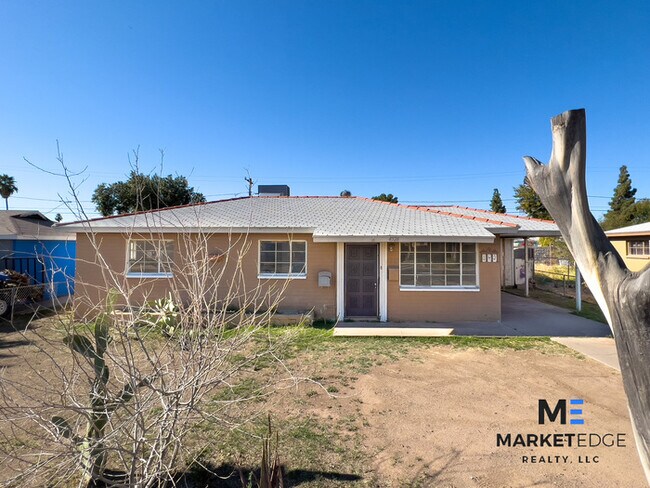 Building Photo - 3Bed/1Bath House at Indian School/43rd! Re...